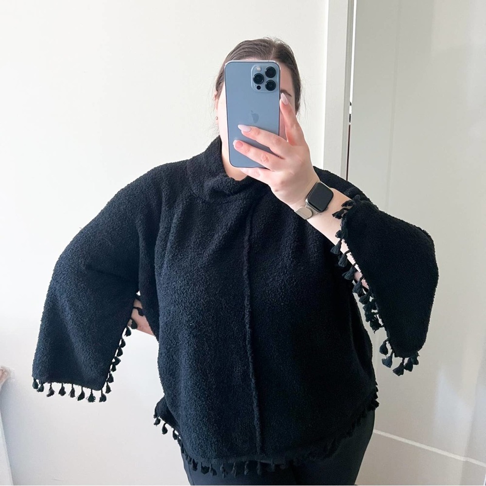Ethyl Black Fuzzy Soft Pullover Sweater With Tassel-Ties Women’s Size Large - Picture 3 of 3